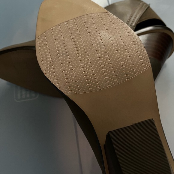 Taupe Booties w/elastic back - Picture 3 of 6